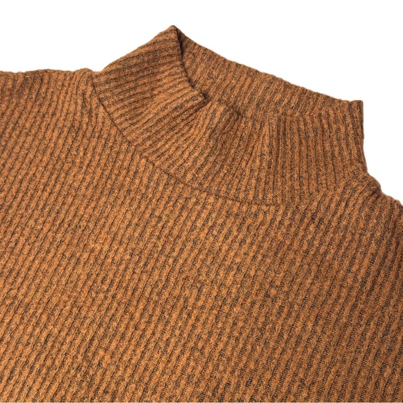 NWOT Garage Mock neck long sleeved top, ribbed, cropped, rust, brown, size Small - Picture 2 of 5